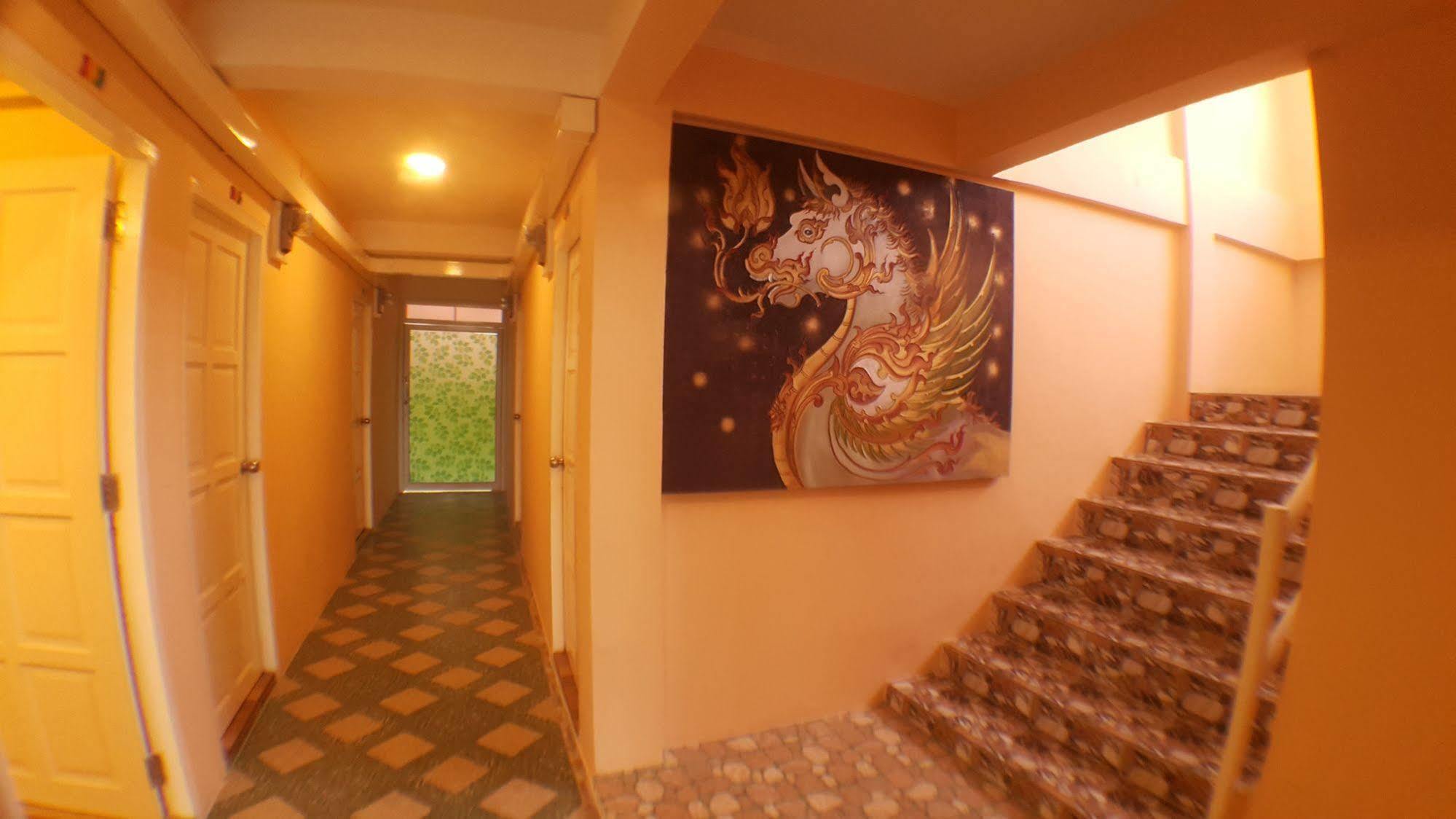 Suansin Art Garden Aparthotel Ban Lat Krachaeng Екстериор снимка